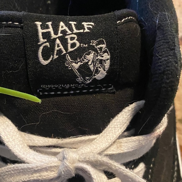 Men’s leather canvas Black half cab Vans 13 - Picture 2 of 9